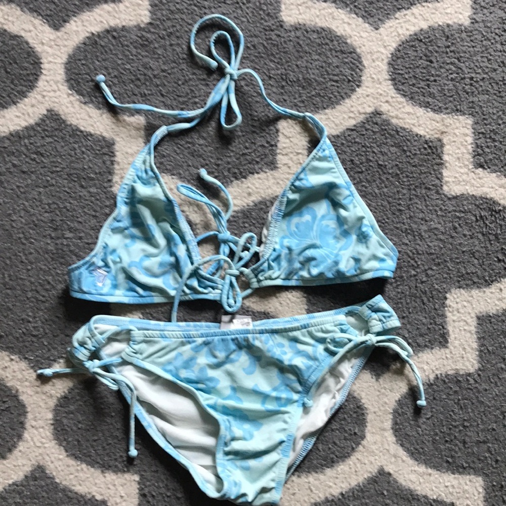 Roxy bikini top and bottom